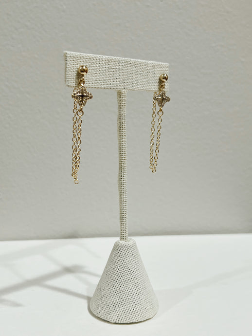 Cross Chain Stud